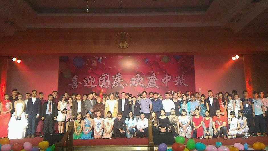 泰国大学举办中国节日晚会